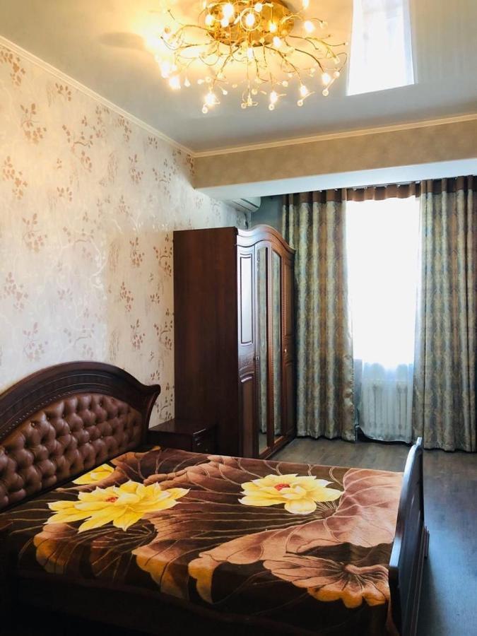 Квартира В Центре Бишкека! Exterior foto